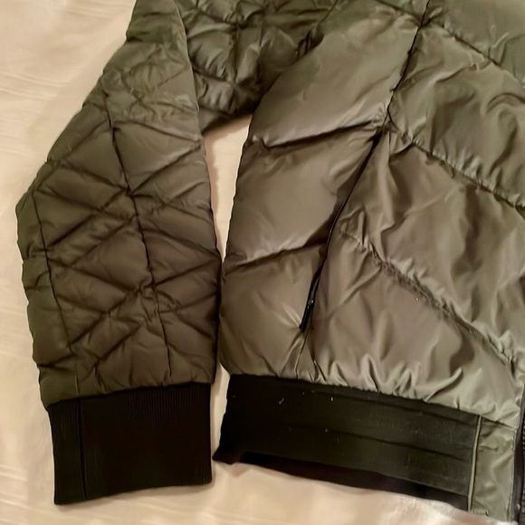 Cropped green Bomber Jacket - Picture 4 of 7